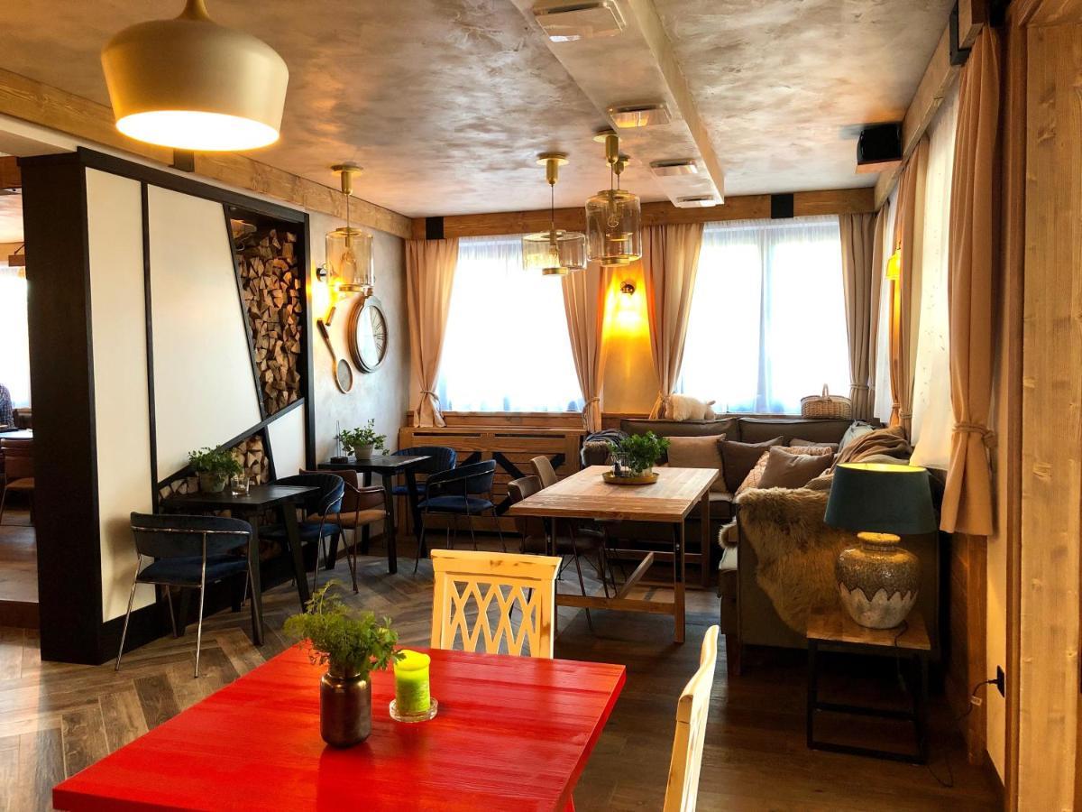 Hotel Mclimon Nový Jičín Εξωτερικό φωτογραφία
